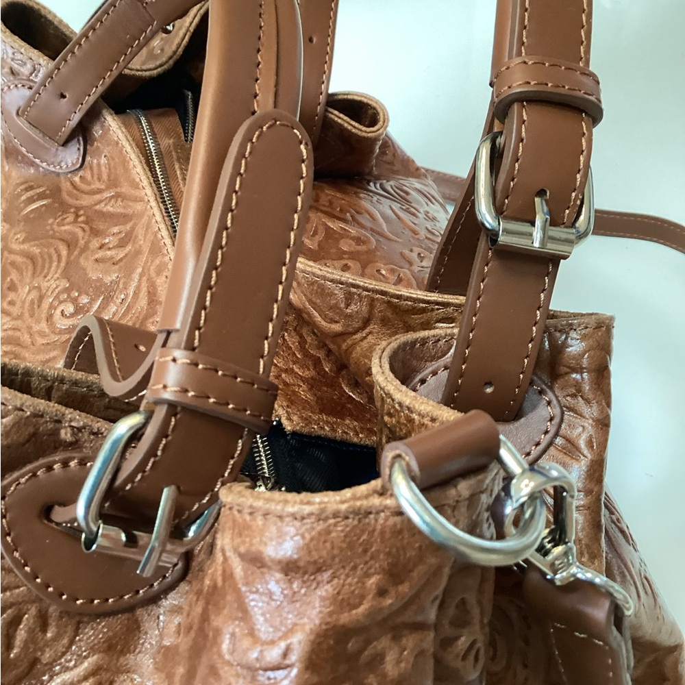 #585 Isadora Italian Leather Large Embossed Floral Leather Shoulder Bag - - Picture 12 of 16